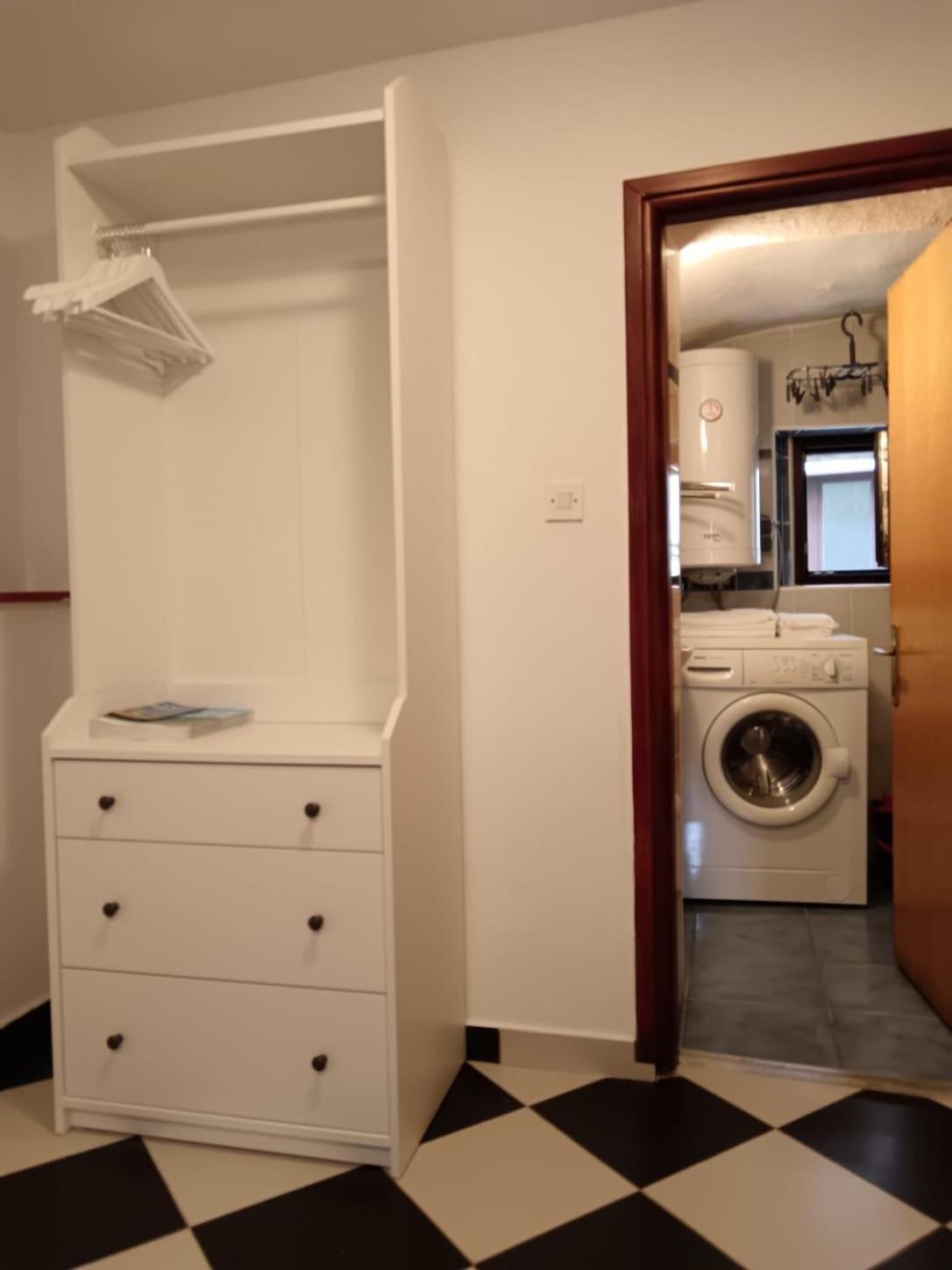 Lamar Apartment Cres